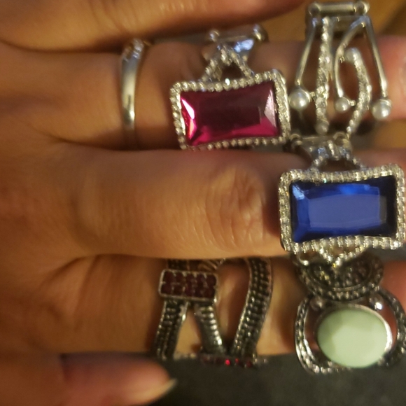 Jewelry - Picture 2 of 4